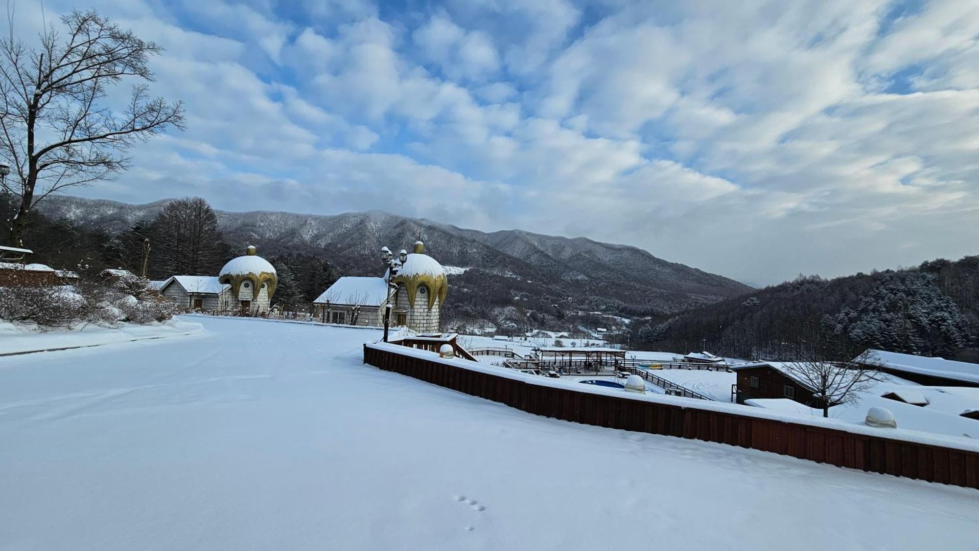 Elf Resort Hotel Pyeongchang Buitenkant foto